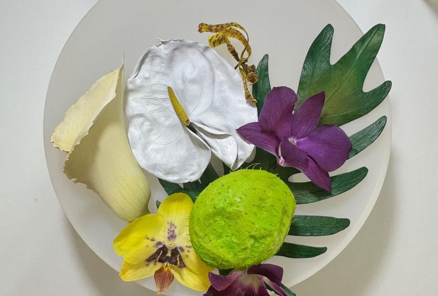 Composição de flores eternizadas com cores harmonizadas — SN Resina